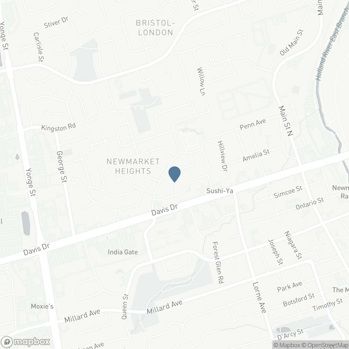 44 LINDSAY AVENUE, Newmarket, Ontario L3Y 4N6